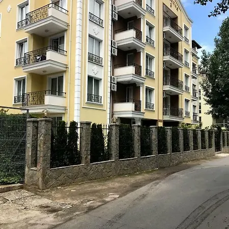 Магнолия Резиденс 3 Апартамент *